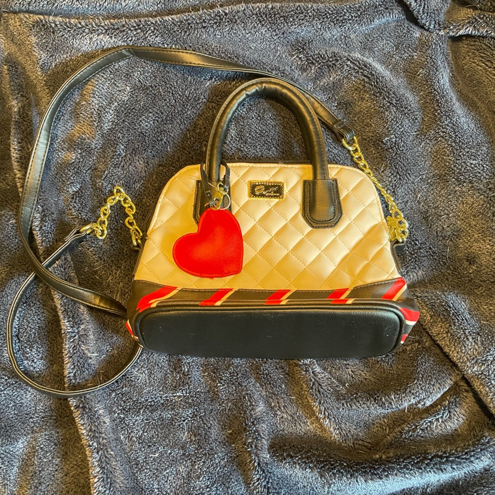 Adorable Betsey Johnson crossbody purse